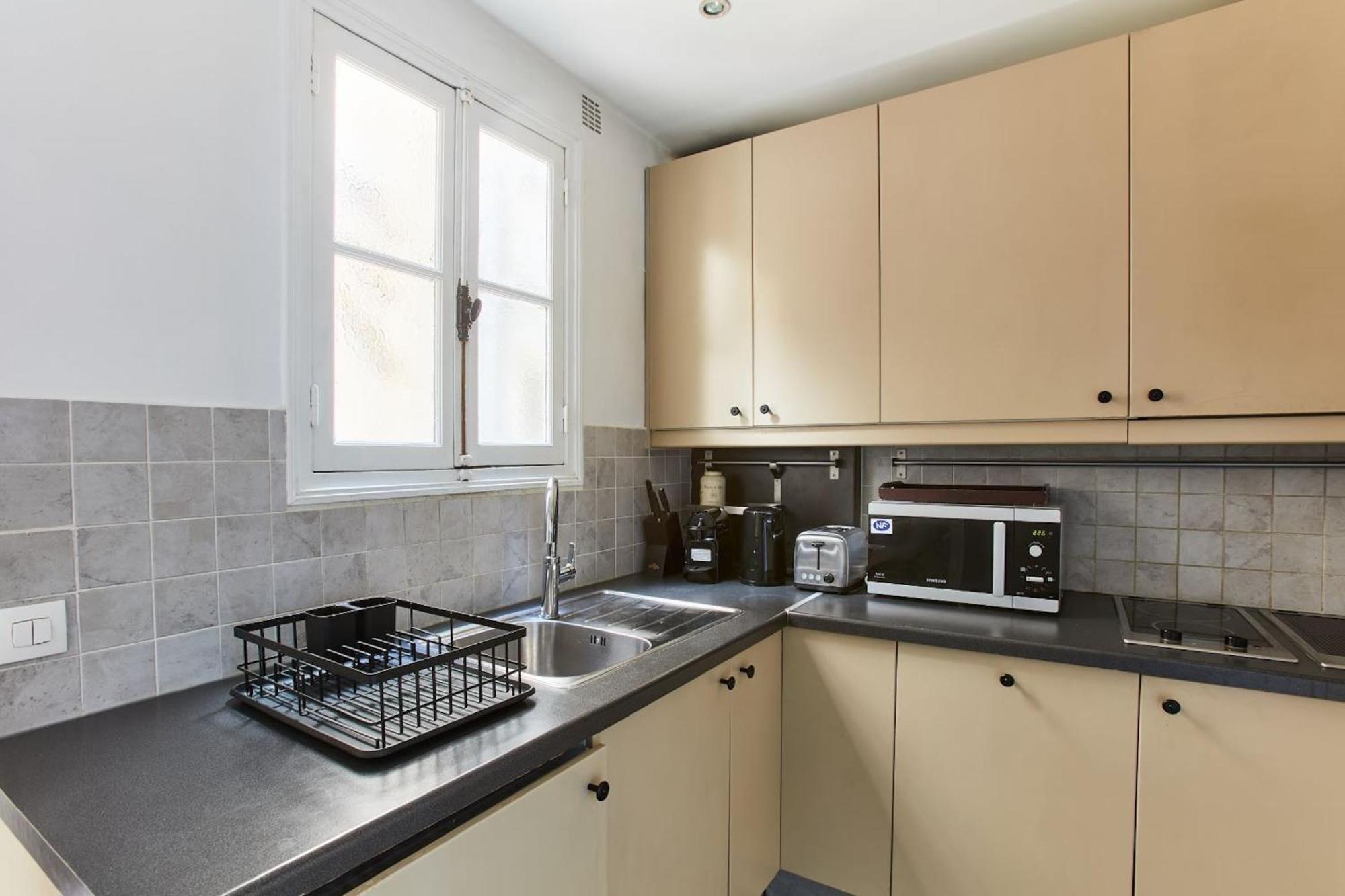 Appartement Palais Garnier & Place Vendome - 2br - Cityapartmentstay Parijs